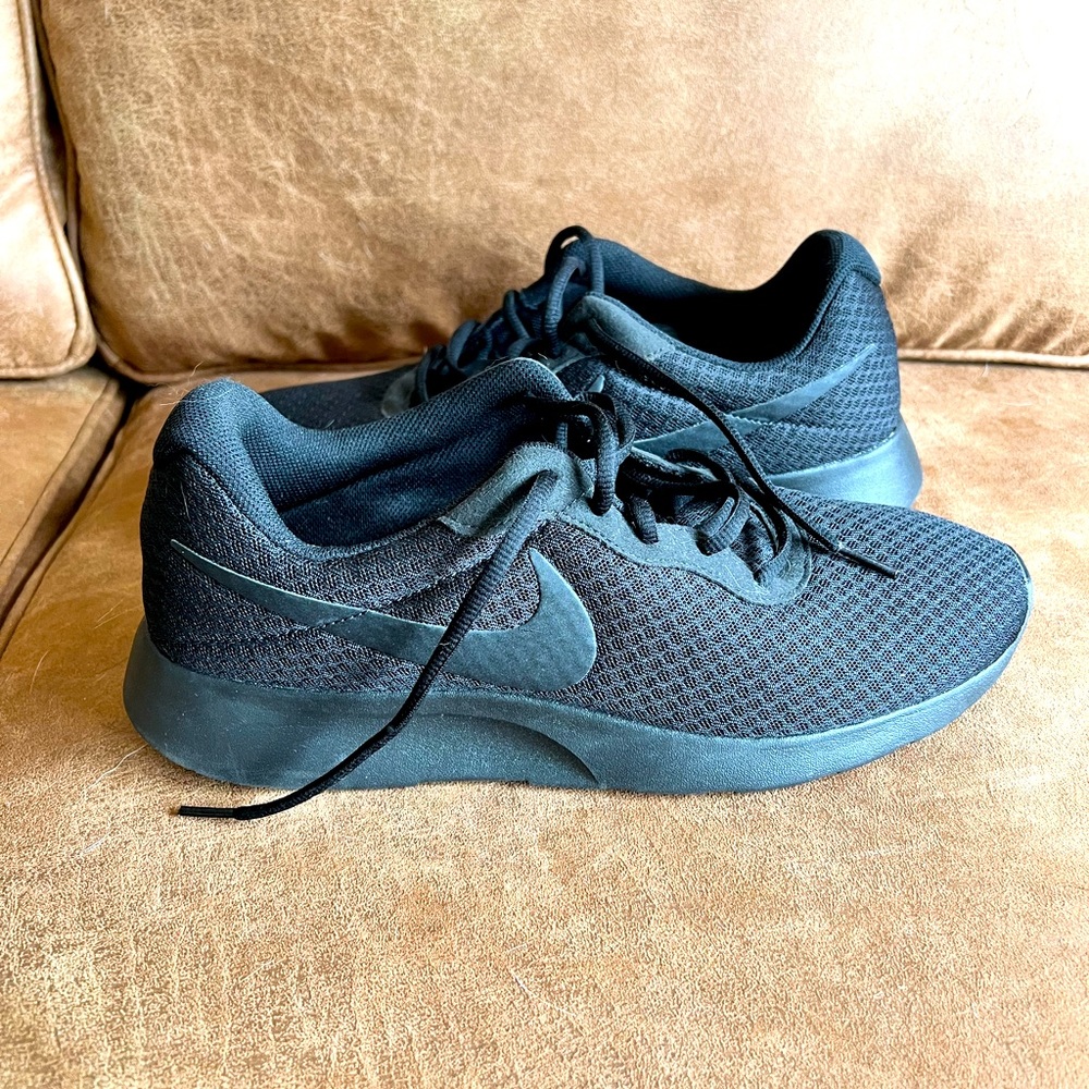 Black Nike Sneakers
